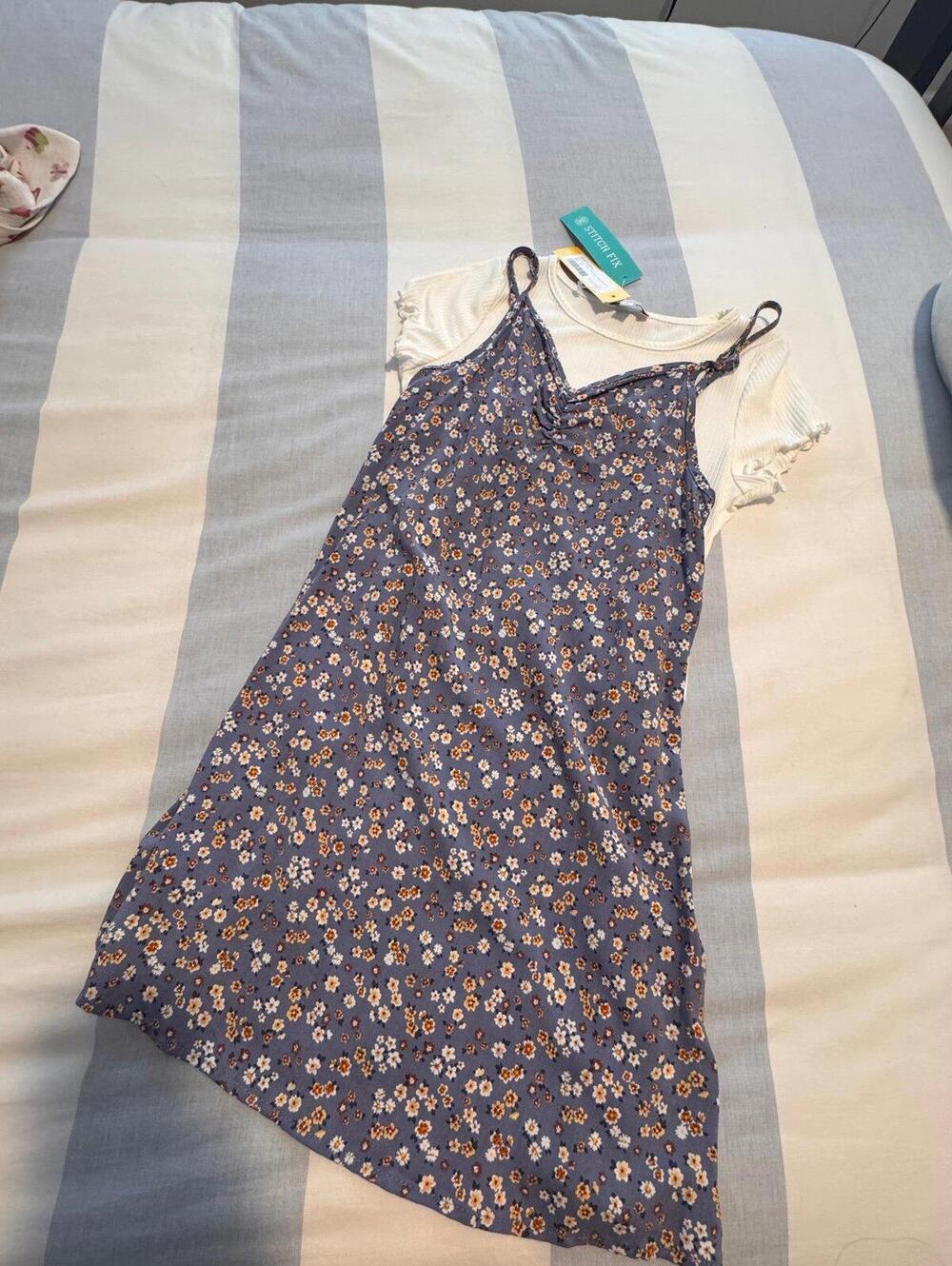 Social Academy
Ells Skater Dress + Rib Short Sleeve Top Set size 10
